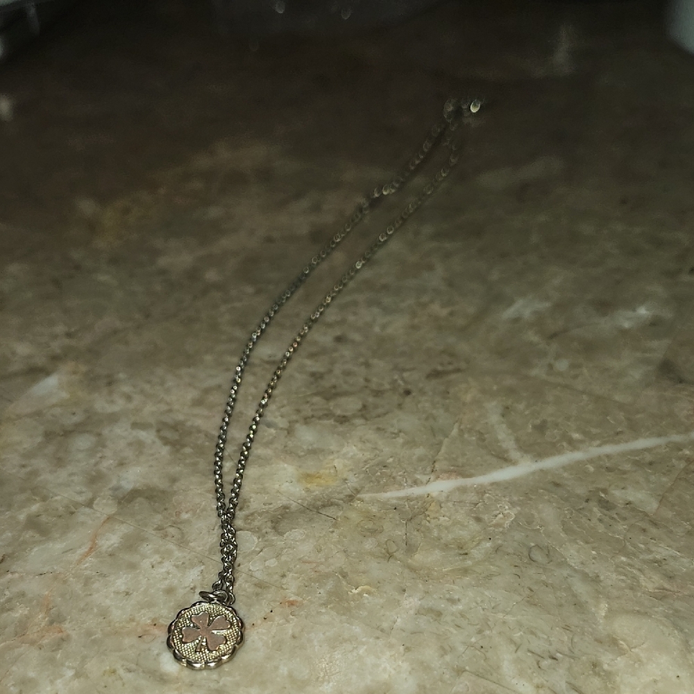 Elegant Silver Necklace with Star Pendant